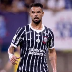 Raniele cobra evolução do Corinthians e recusa desculpas por desgaste físico