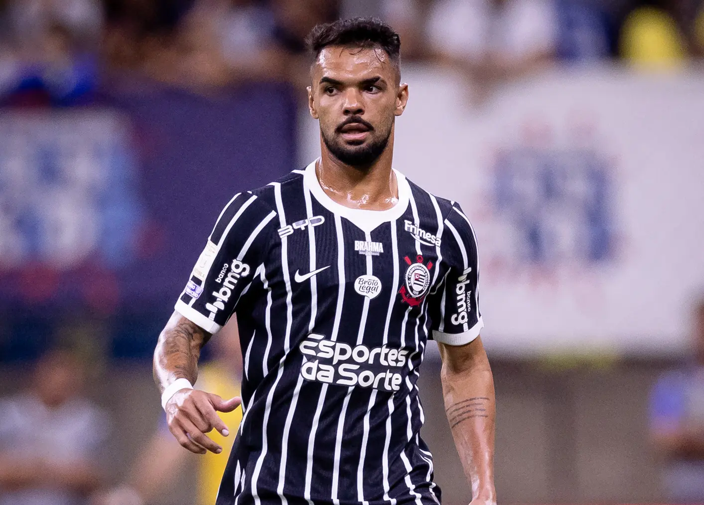 Raniele cobra evolução do Corinthians e recusa desculpas por desgaste físico