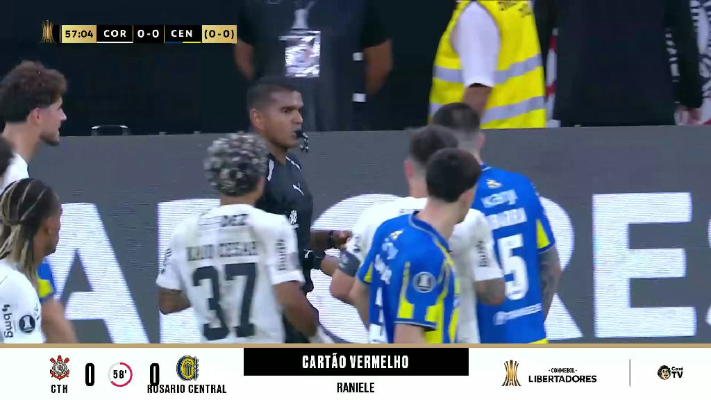 Raniele recebe cartão vermelho e desfalca o Corinthians na Libertadores