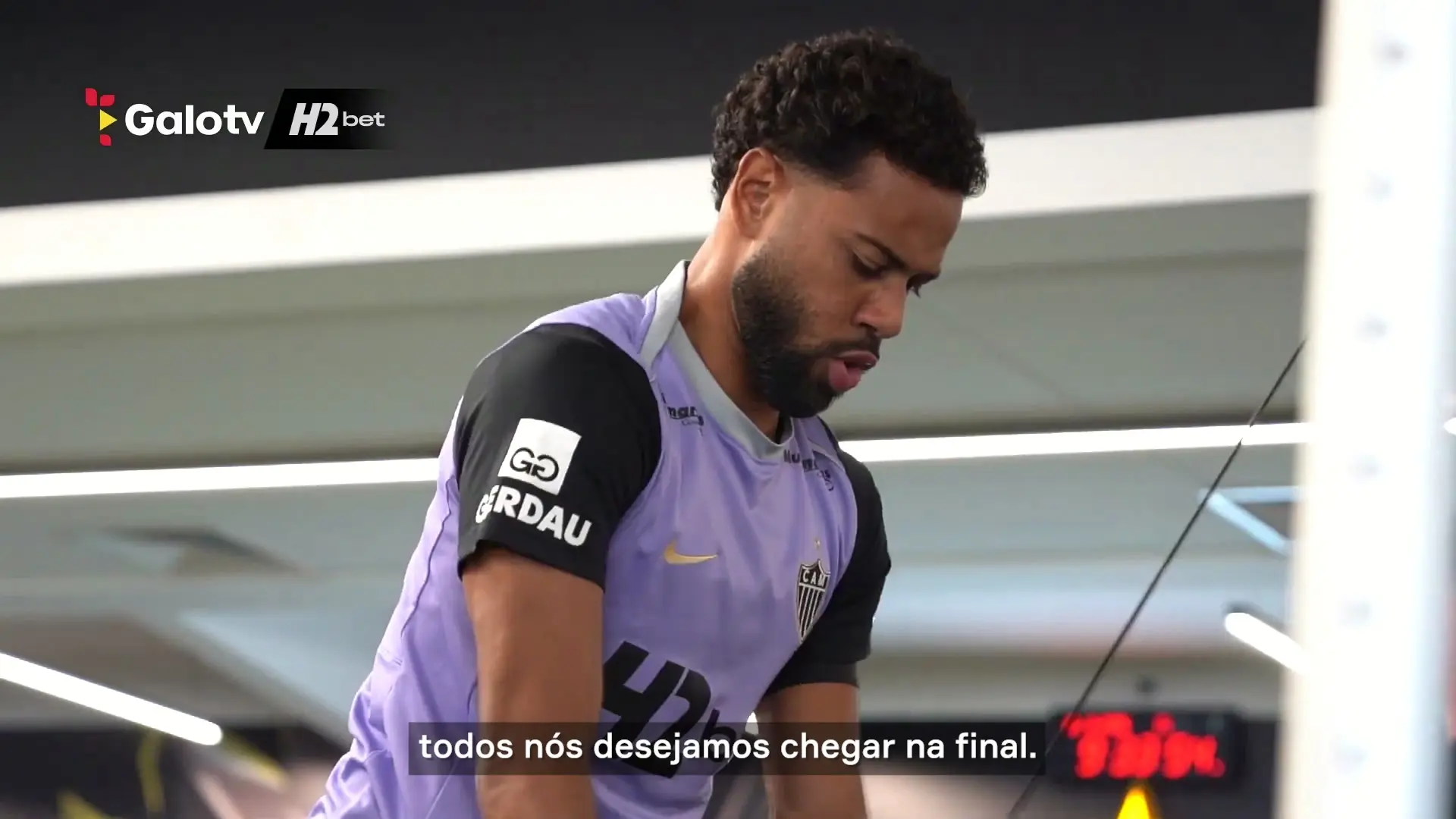 Renan Lodi analisa preparação do Atlético para confronto decisivo na Sul-americana