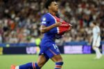 Rennes e Paris Saint-germain duelam na estreia do Campeonato Francês