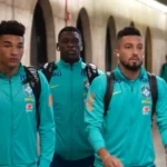 Renovação de Alex Telles no Botafogo movimenta redes sociais de estrelas
