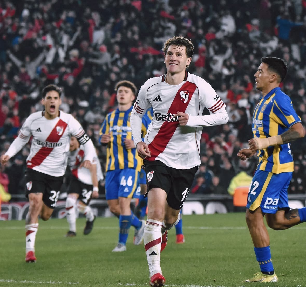 River Plate retém documentação de Colidio e aguarda reforço para liberar atleta