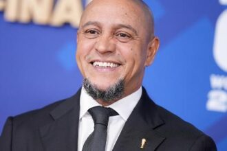 Roberto Carlos nega conversão ao islamismo após declarações de parlamentar turco
