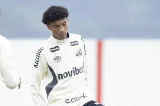 Robinho Jr. viaja à Itália com aval do Santos para resolver questões burocráticas