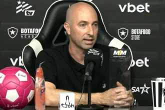 Rodrigo Bellão descarta crise psicológica e aponta ajustes para retomada do Botafogo
