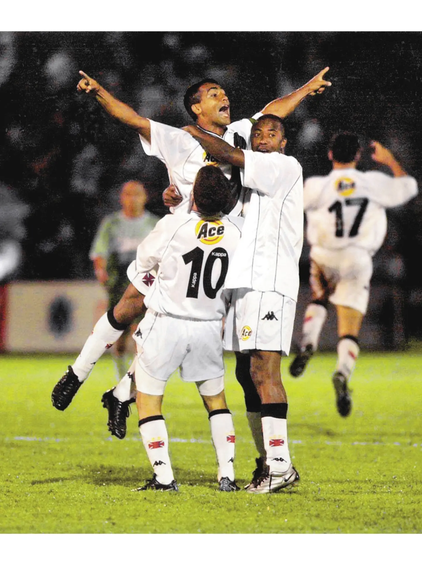 Romário celebra 128 anos do Vasco e reafirma conexão histórica com o clube
