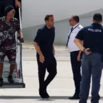 Ronaldinho Gaúcho desembarca na Itália para iniciar projeto no Ravenna