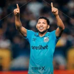 Rony celebra classificação do Santos e recorda início da trajetória no Mangueirão