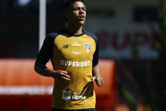 Ryan Francisco: promessa do São Paulo é relacionada e mira chance no time de Dorival