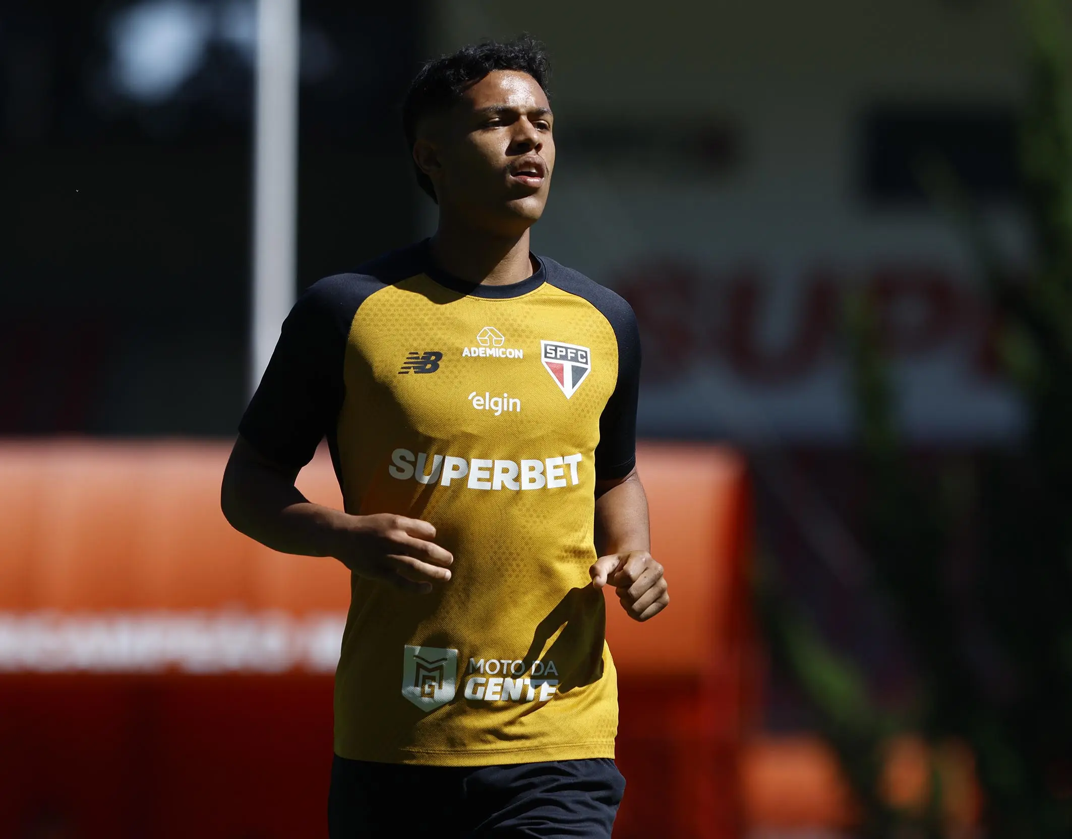Ryan Francisco: promessa do São Paulo é relacionada e mira chance no time de Dorival