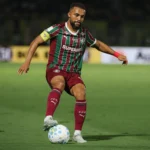 Samuel Xavier evita cirurgia no ombro e inicia recuperação no Fluminense