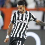 Santi Rodríguez cobra eficiência do Botafogo após revés no Brasileirão
