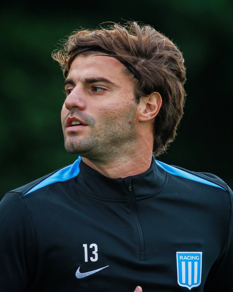 Santiago Sosa intensifica pressão por transferência ao Vasco e desfalca treino do Racing