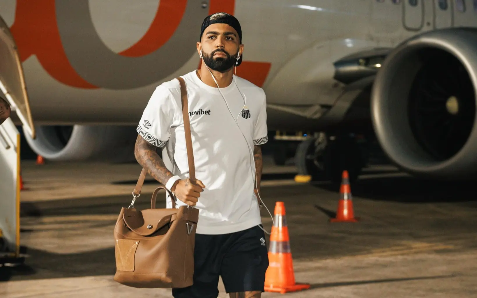 Santos chega a Belém para duelo contra o Remo pela Copa do Brasil sem Neymar