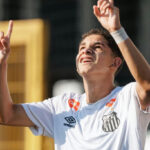 Santos domina Internacional e encosta no G8 do Brasileiro sub-17
