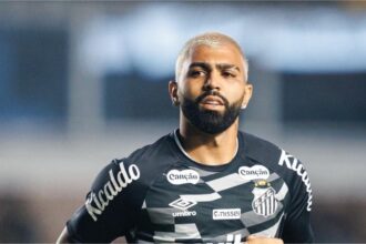 Santos e Athletico Paranaense medem forças em confronto decisivo