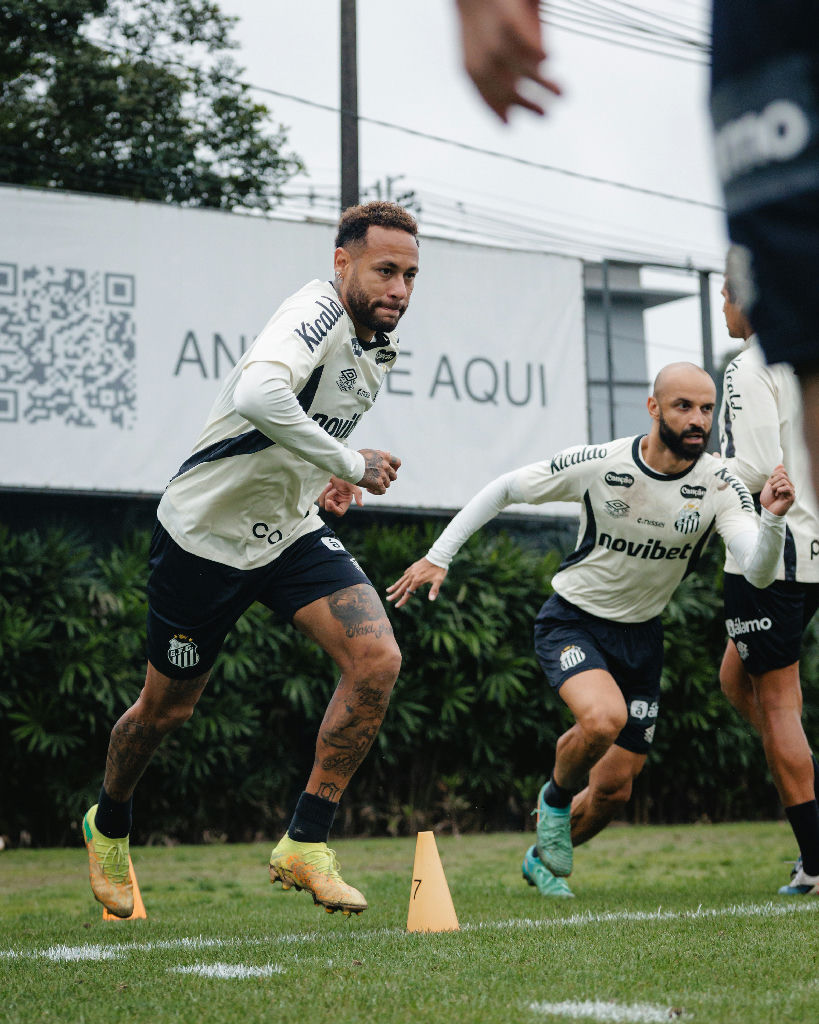 Santos encerra preparação para confronto decisivo contra o Palmeiras na Copa do Brasil