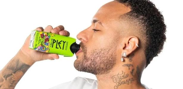 Santos enfrenta debandada de patrocinadores e fim de parceria com marca de Neymar