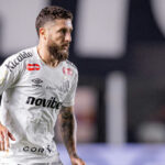 Santos gerencia elenco em meio a transfer ban e negociações no mercado