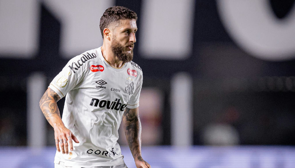 Santos gerencia elenco em meio a transfer ban e negociações no mercado