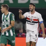 São Paulo amplia jejum após derrota para a Chapecoense no Brasileiro