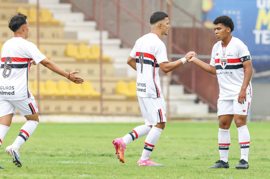 São Paulo bate Independente em Limeira e assume a liderança do Grupo 22 no Paulista sub-17