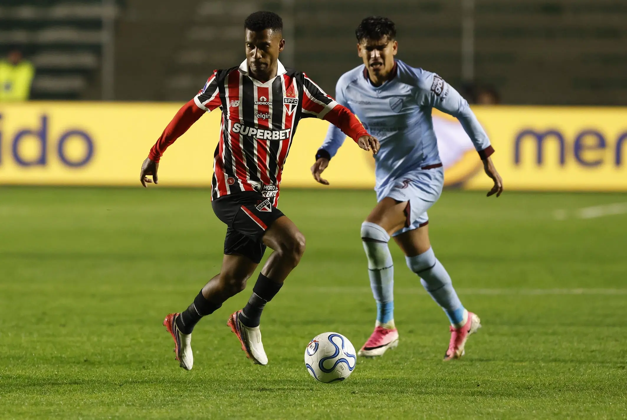 São Paulo busca vaga nas quartas da Sul-americana contra o Bolívar no Morumbis