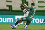 São Paulo e Chapecoense medem forças em confronto decisivo pelo Campeonato Brasileiro