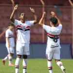 São Paulo e Vasco se enfrentam pelo Campeonato Brasileiro sub-17 em Osasco