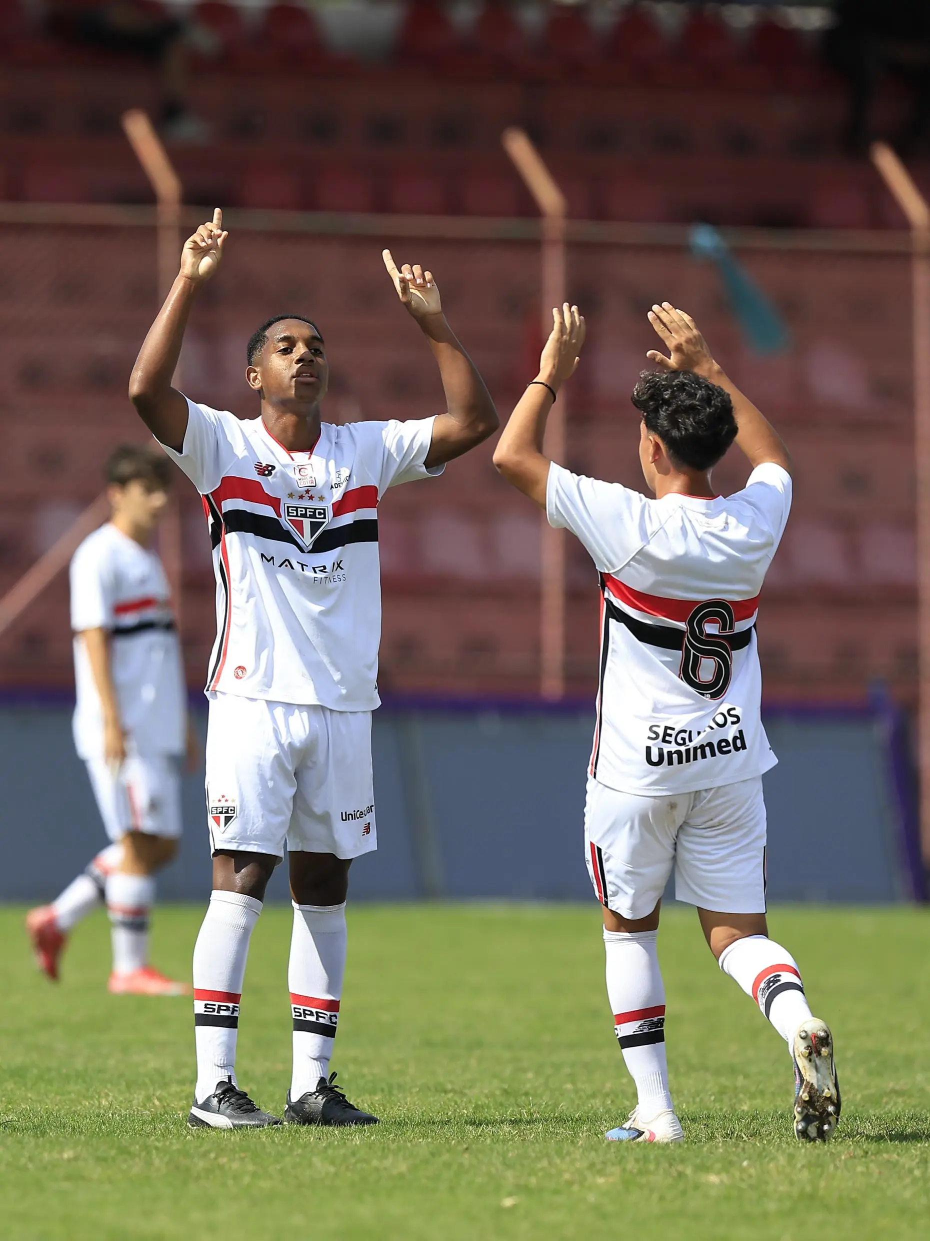 São Paulo e Vasco se enfrentam pelo Campeonato Brasileiro sub-17 em Osasco