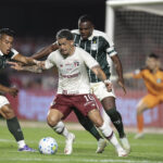 São Paulo empata com Coritiba e amplia jejum no Campeonato Brasileiro