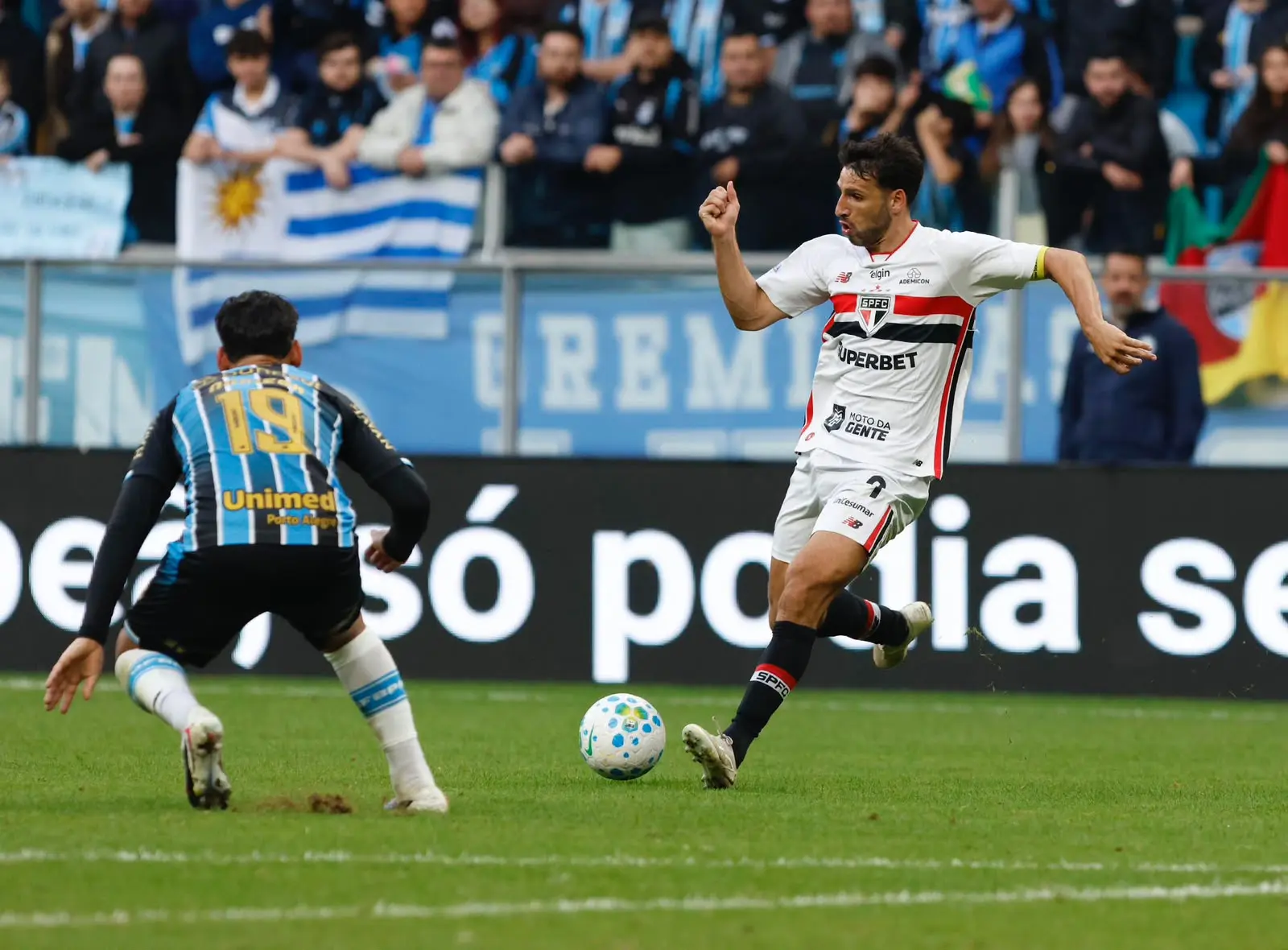 São Paulo enfrenta cobrança de Calleri por reação imediata no Brasileirão
