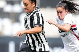 São Paulo goleia Botafogo e empata com Corinthians na liderança do Brasileirão Feminino