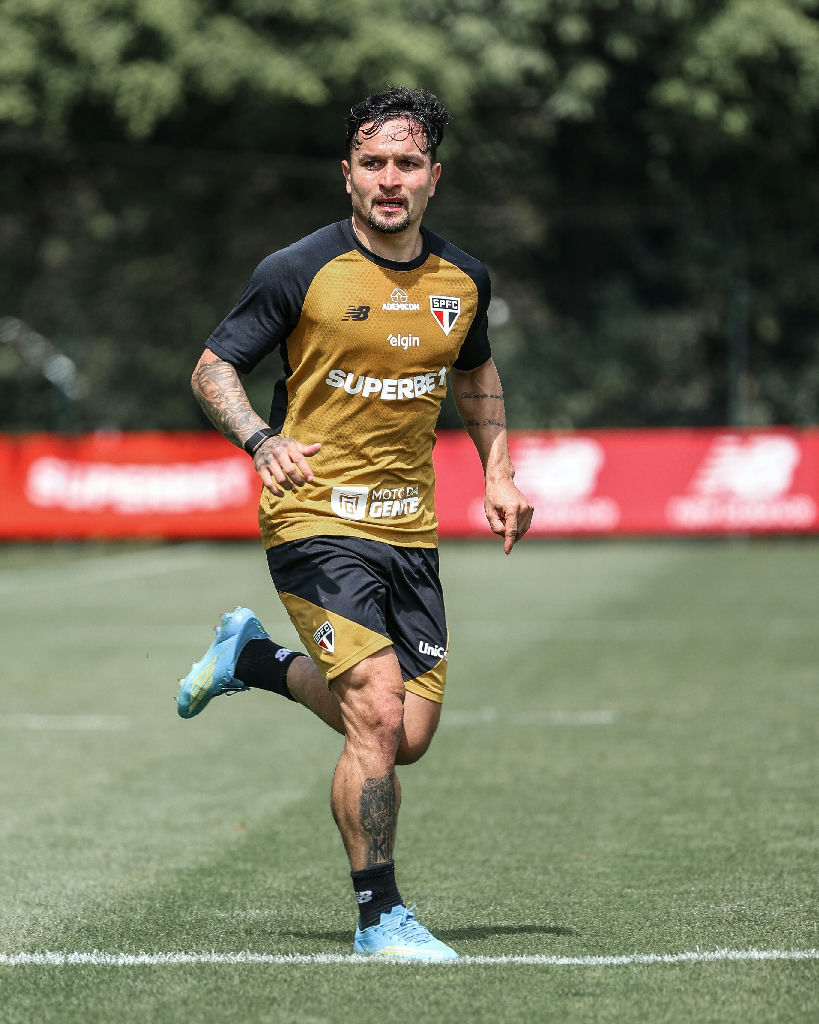 São Paulo intensifica preparação física em treino no CT da Barra Funda