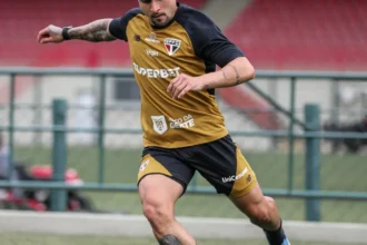 São Paulo intensifica treinos e monitora recuperação de Arthur e Tolói para duelo com Coritiba