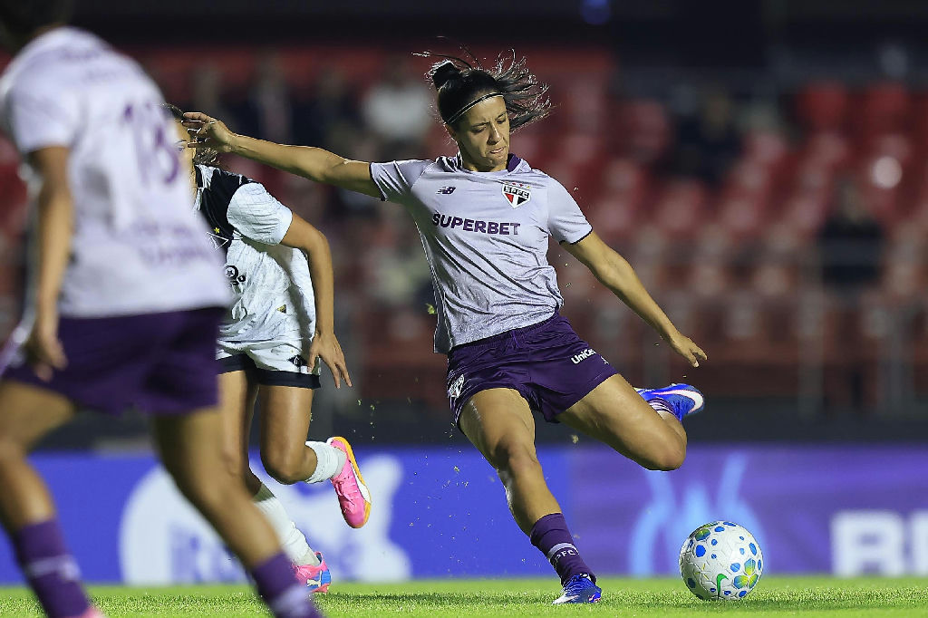 São Paulo lidera Brasileirão Feminino e define oitavas de final