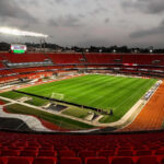 São Paulo mantém vantagem mínima contra o Coritiba no Morumbi