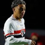 São Paulo rejeita proposta do futebol belga pelo meia Pedro Ferreira