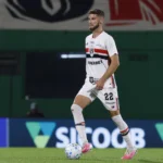 São Paulo vive crise histórica no Brasileiro após derrota para a Chapecoense
