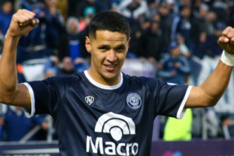 Staff de Alex Arce nega oferta oficial do Vasco pelo atacante