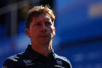 Steiner critica gestão de Vowles na Williams e projeta queda da equipe na Fórmula 1
