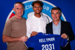 Strasbourg oficializa a chegada do meia Omari Kellyman vindo do Chelsea