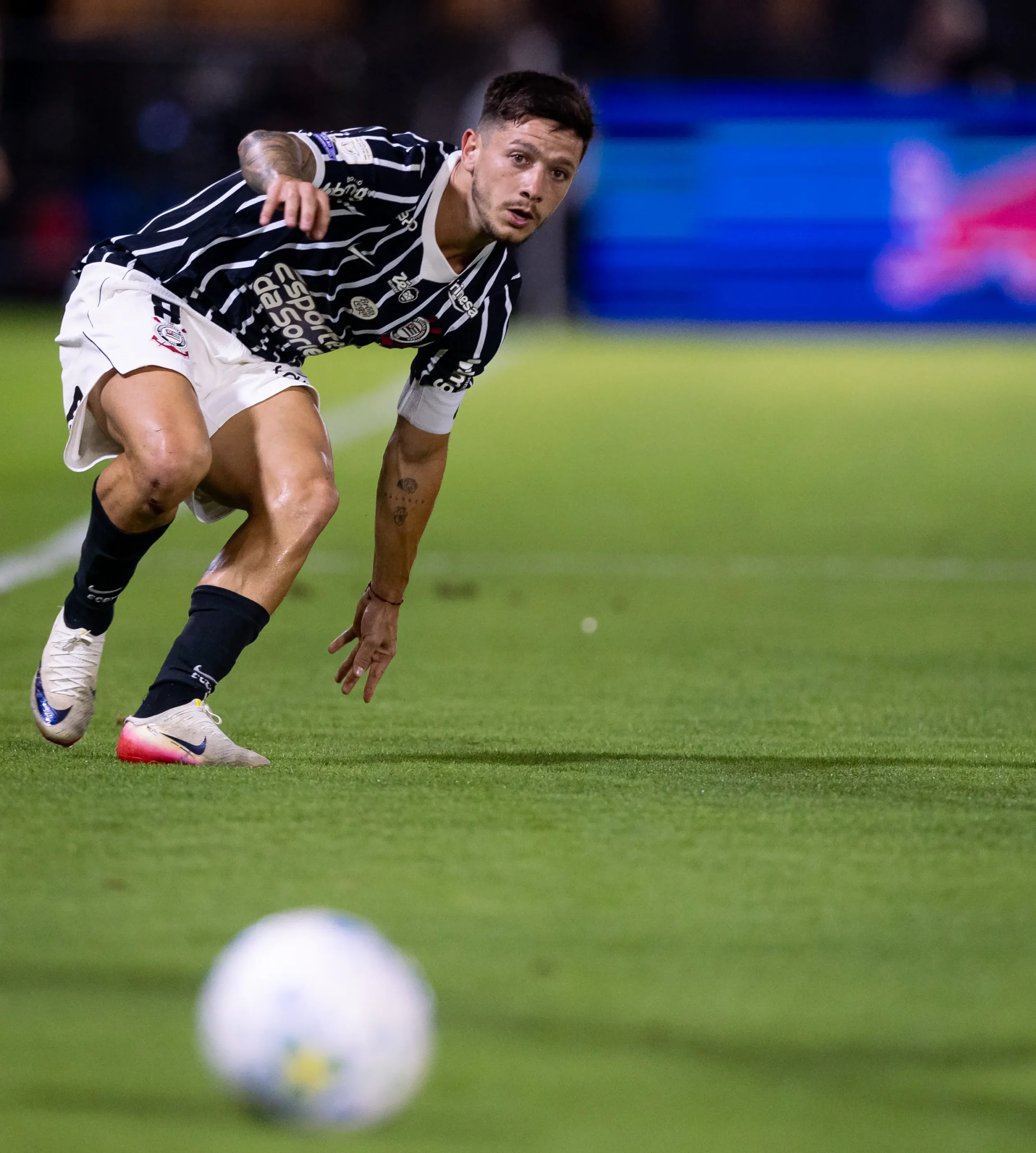 Suspenso, Rodrigo Garro desfalca o Corinthians na próxima rodada do Brasileirão