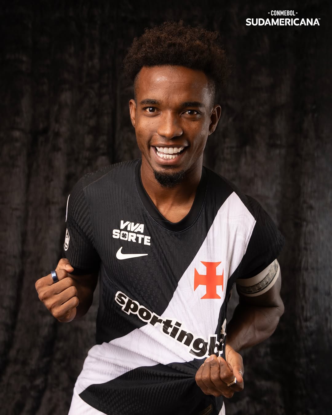 Thiago Mendes ganha destaque internacional como líder do Vasco na Sul-americana