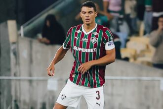 Thiago Silva aponta falta de confiança e erros do Fluminense após empate