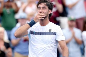 Thiago Tirante supera Novak Djokovic em virada histórica no Masters 1000 de Cincinnati
