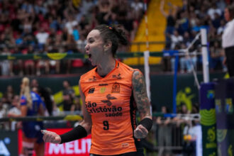 Tiffany Abreu contesta banimento de mulheres trans em competições nacionais de vôlei