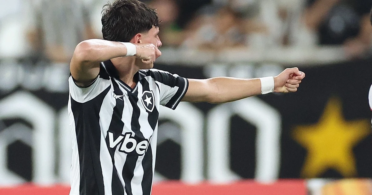 Tiquinho Soares destaca talento de Álvaro Montoro no elenco do Botafogo