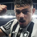 Tiquinho Soares prioriza Botafogo e planeja encerrar carreira no clube